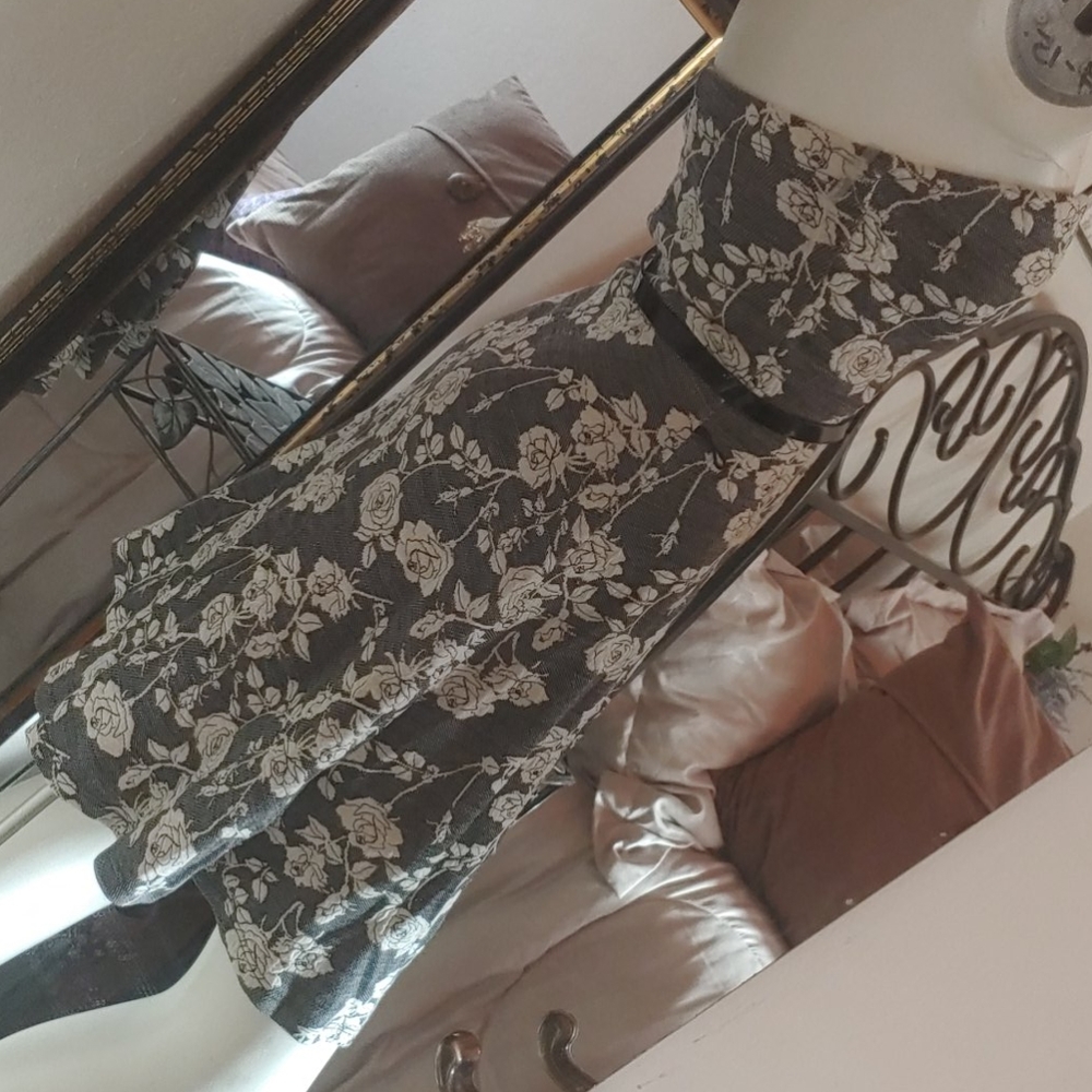 Sarah La Dress - Picture 3 of 8